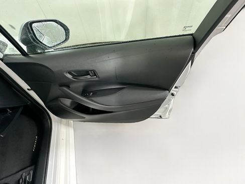 Used 2024 Toyota Corolla LE image 31