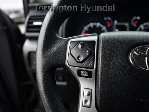 Used 2022 Toyota 4Runner SR5 Premium image 14