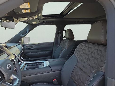 New 2025 Nissan Armada Platinum Reserve image 14