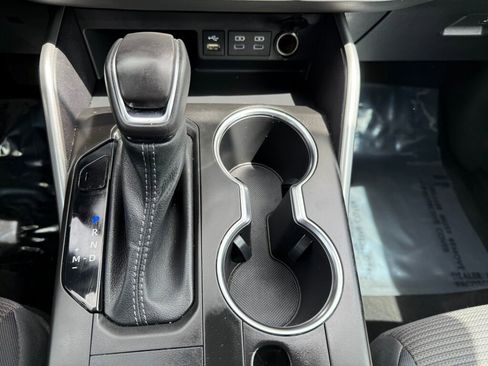 Used 2022 Toyota Highlander LE image 22