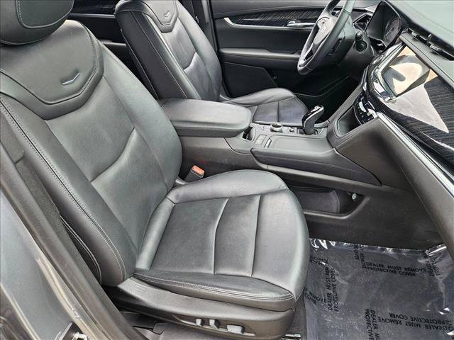 Used 2023 Cadillac XT6 Premium Luxury w/ Technology Package FWD image 19
