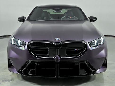 Used 2026 BMW M5 w/ Executive Package AWD/4WD image 4