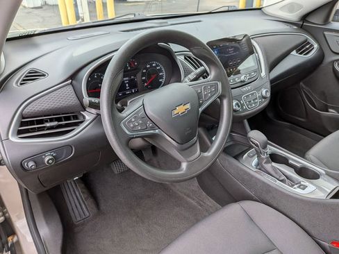 Used 2025 Chevrolet Malibu LT FWD image 29