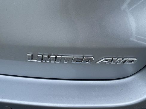 Used 2019 Toyota Highlander Limited image 9
