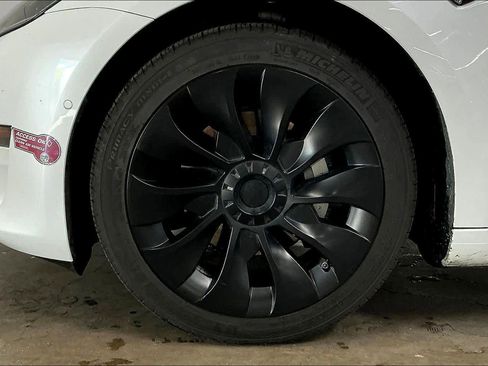 Used 2020 Tesla Model 3 Standard Range Plus image 12