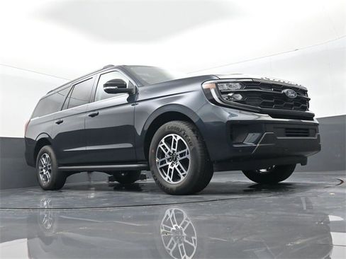 New 2025 Ford Expedition Max Active image 17