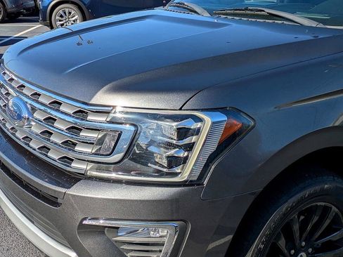 Used 2019 Ford Expedition Limited w/ Equipment Group 301A image 9