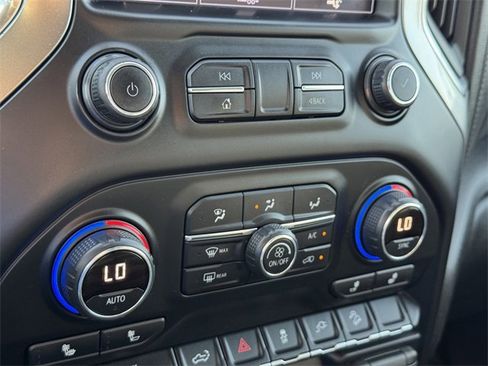 Used 2020 Chevrolet Silverado 2500 LT w/ Convenience Package image 14