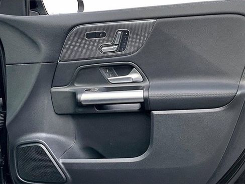 Certified 2023 Mercedes-Benz GLA 250 4MATIC image 31