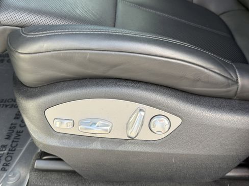 Certified 2021 Porsche Macan image 26