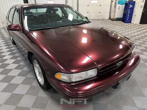 Used 1995 Chevrolet Impala SS RWD image 5