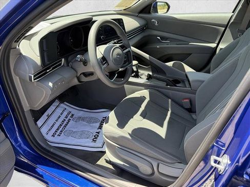 Certified 2023 Hyundai Elantra SEL FWD image 9