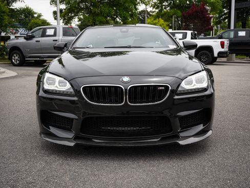 Used 2014 BMW M6 Coupe w/ Executive Package RWD image 3