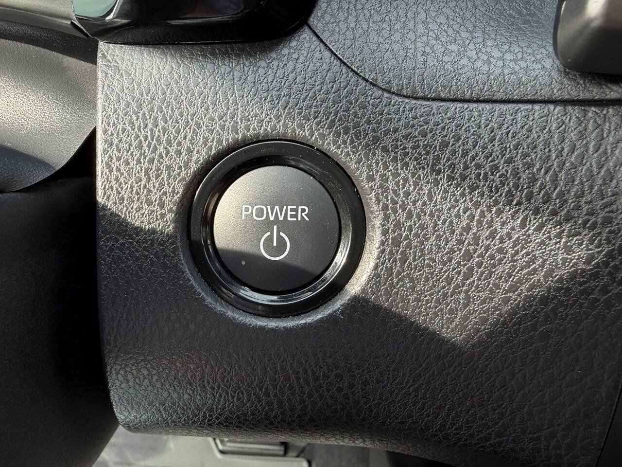 Used 2025 Toyota Camry LE w/ Convenience Package FWD image 13