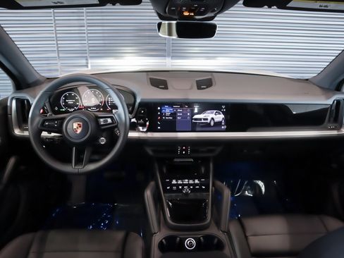 New 2026 Porsche Cayenne image 12