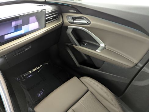 Certified 2025 Audi Q5 Prestige image 11