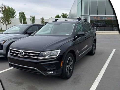 Used 2019 Volkswagen Tiguan SEL AWD/4WD image 1