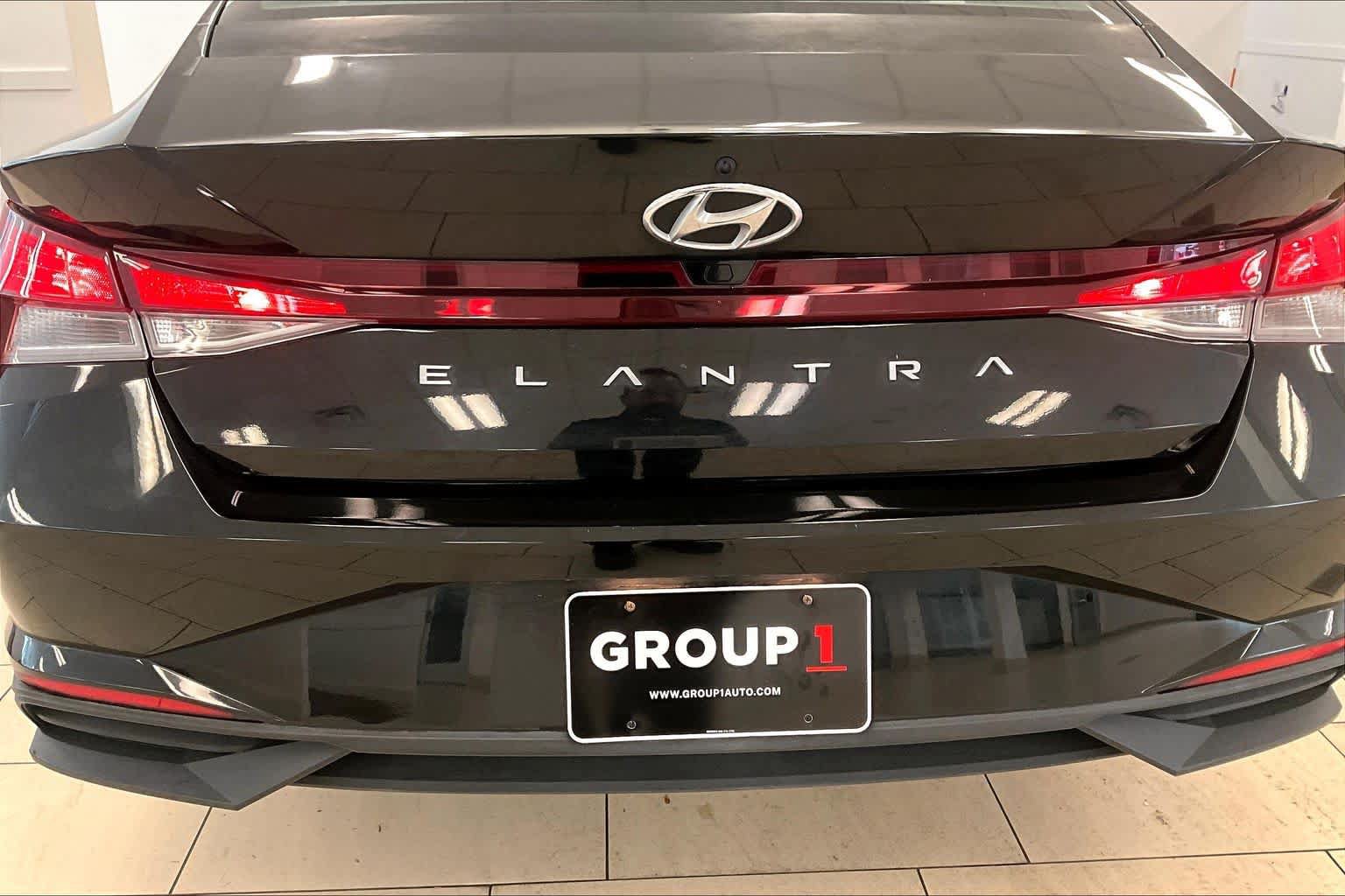 Used 2022 Hyundai Elantra SEL w/ Convenience Package FWD image 27