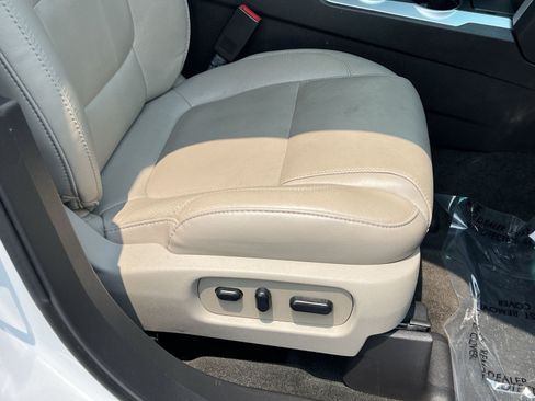 Used 2015 Ford Explorer Limited w/ Equipment Group 301A AWD/4WD image 27