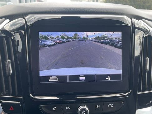 Used 2021 Chevrolet Traverse LT AWD/4WD image 28