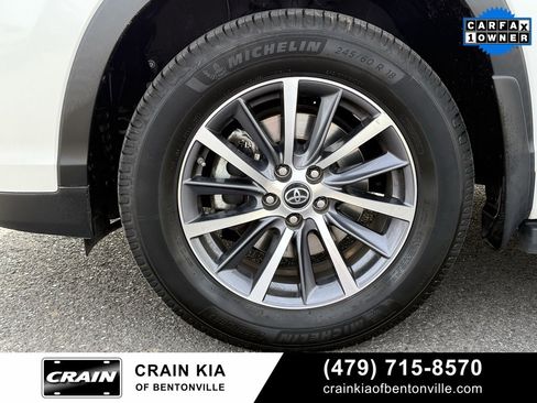 Used 2017 Toyota Highlander XLE image 35