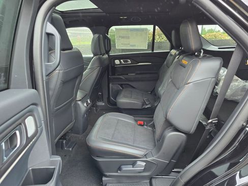 New 2026 Ford Explorer Tremor w/ Tremor Ultimate Package AWD/4WD image 16