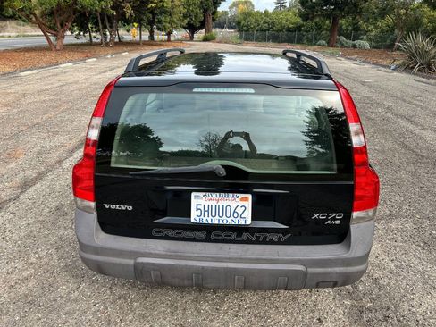 Used 2003 Volvo V70 image 16