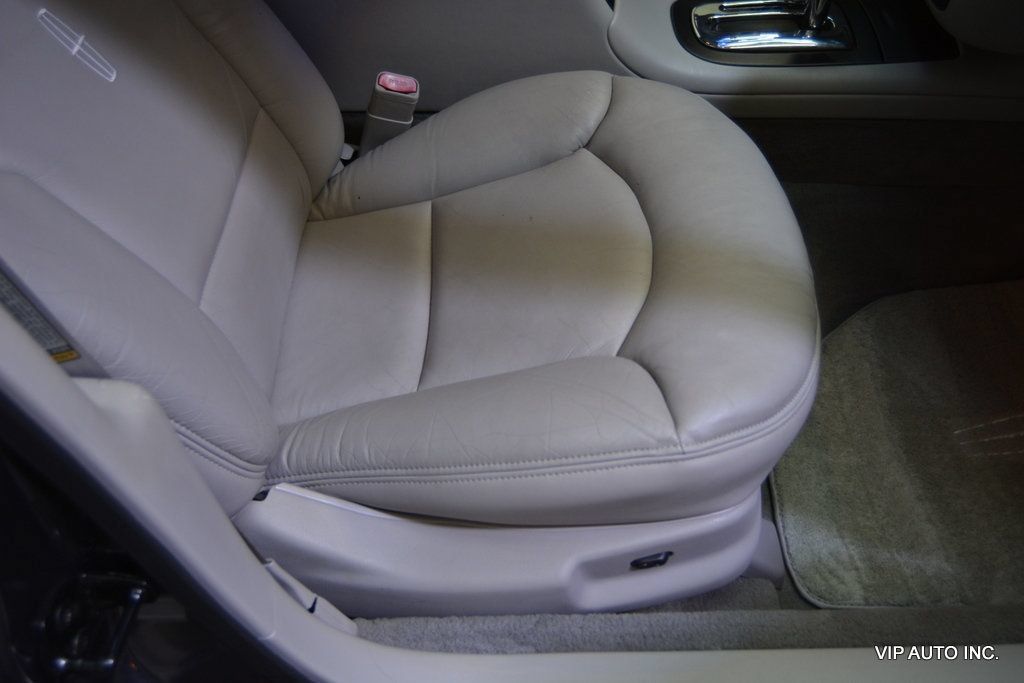 Used 1998 Lincoln Continental FWD image 18