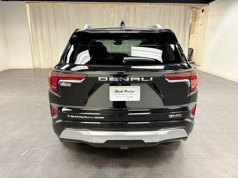 New 2026 GMC Terrain Denali w/ LPO, Black Badging Package image 4