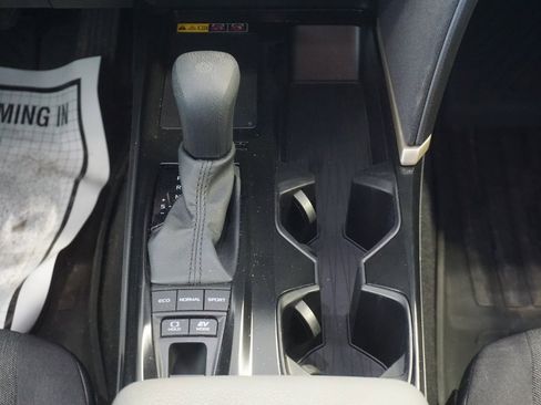 Used 2025 Toyota Camry LE w/ Convenience Package image 27