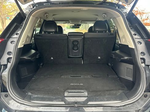Used 2017 Nissan Rogue SL image 18