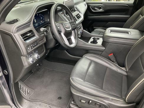 Used 2024 GMC Yukon XL SLT image 19