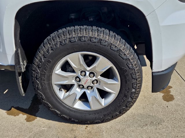 Used 2017 GMC Canyon SLE w/ SLE Convenience Package RWD image 3