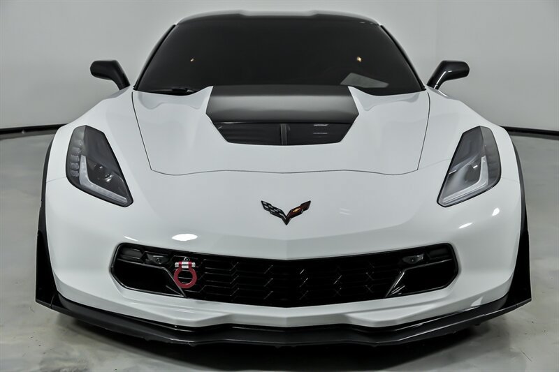 Used 2016 Chevrolet Corvette Z06 w/ 3LZ Preferred Equipment Group RWD image 4