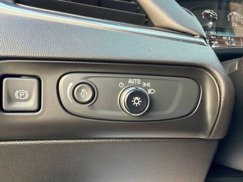 Used 2019 Buick Enclave Premium w/ Experience Buick Package AWD/4WD image 30