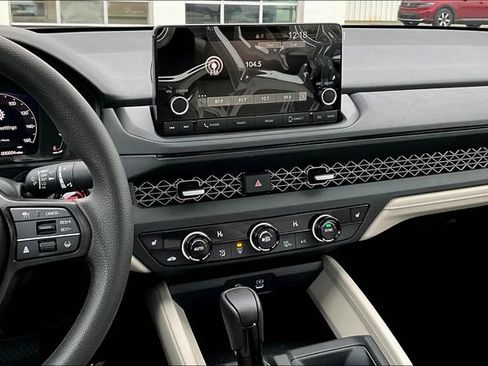 New 2025 Honda Accord SE image 8