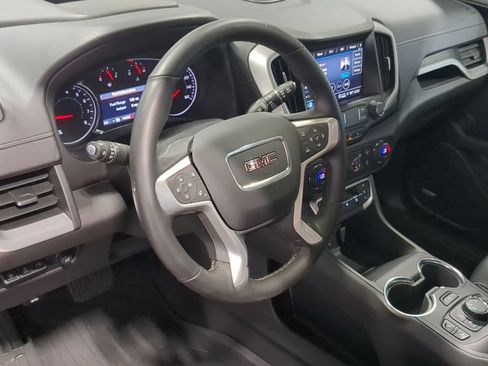 Used 2024 GMC Terrain SLT w/ Infotainment Package II AWD/4WD image 10