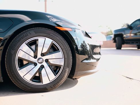 Used 2023 Porsche Taycan image 18