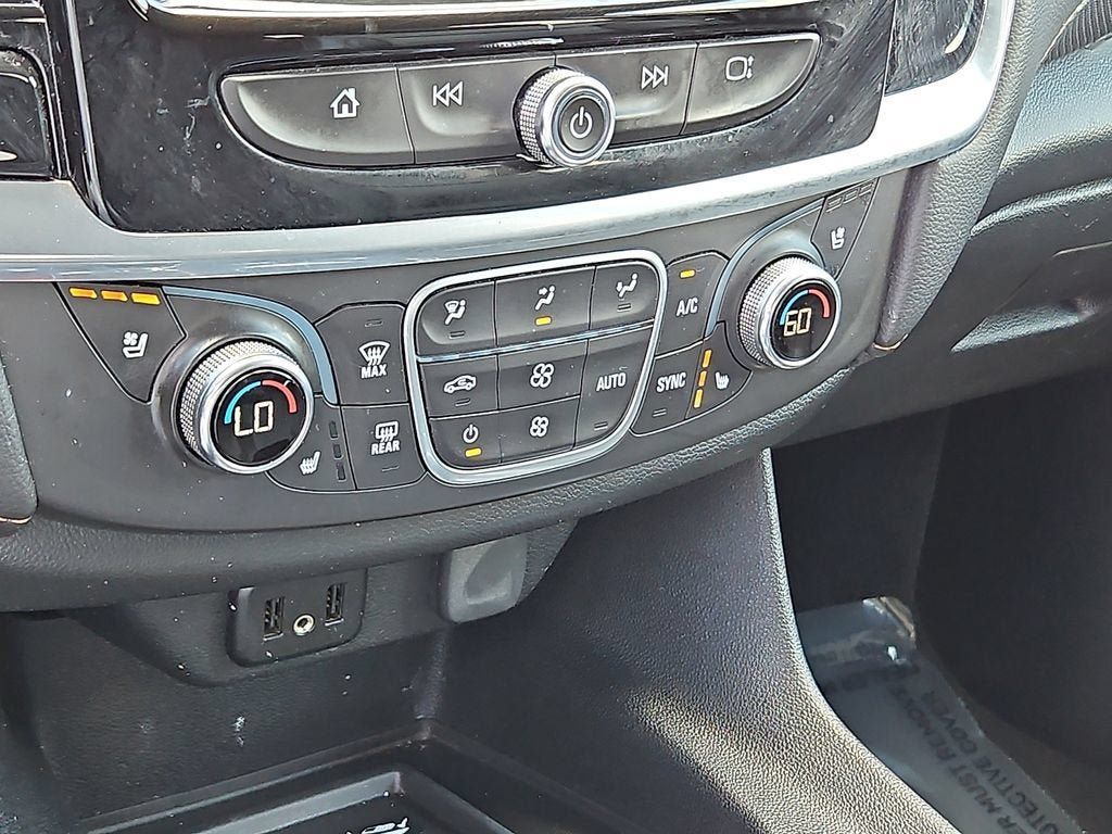 Certified 2019 Chevrolet Traverse Premier w/ LPO, Blackout Package FWD image 16