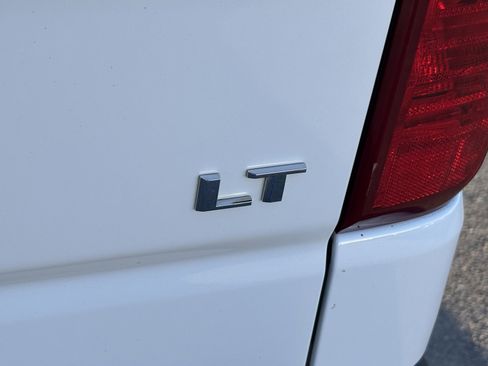 Used 2021 Chevrolet Silverado 1500 LT image 3