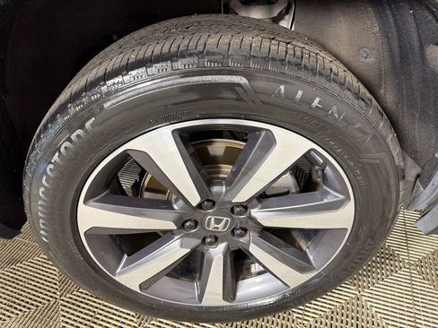 Used 2023 Honda Pilot Elite image 19