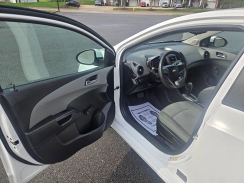 Used 2012 Chevrolet Sonic LS image 17