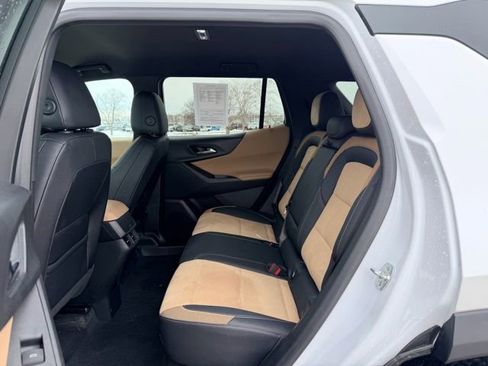 Used 2025 Chevrolet Equinox ACTIV w/ Safety and Technology Package image 8