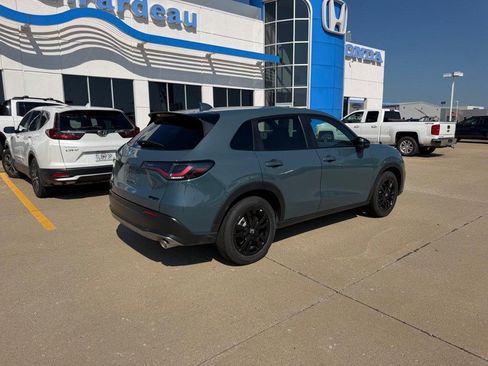 Used 2026 Honda HR-V Sport image 2