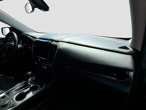 Used 2020 Chevrolet Traverse LT image 29