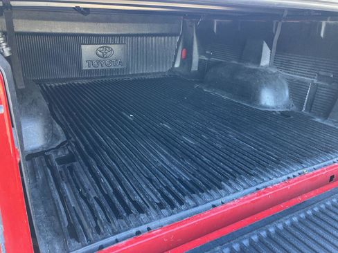 Used 2010 Toyota Tundra 4x4 Double Cab image 26