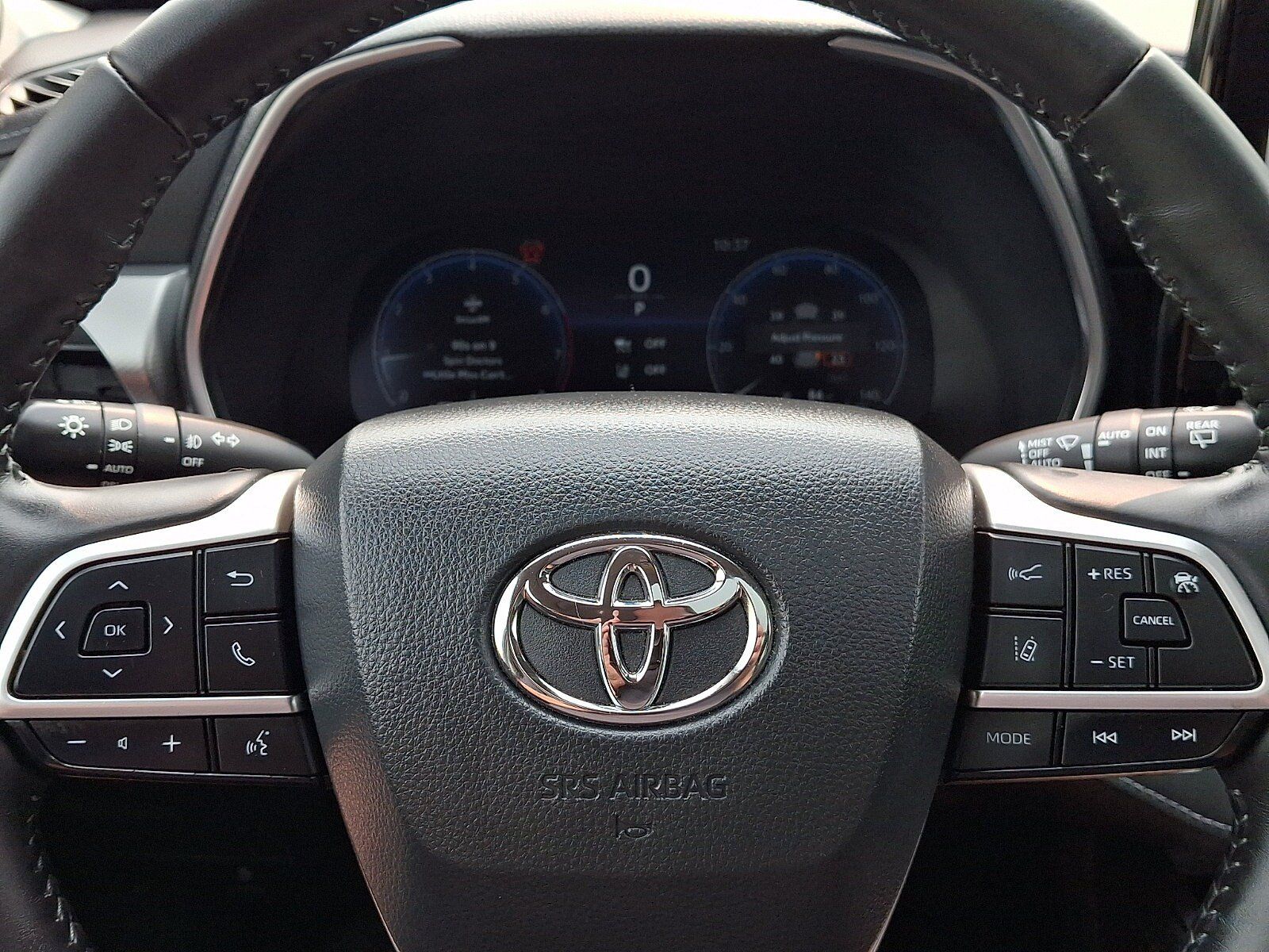 Certified 2024 Toyota Highlander Platinum AWD/4WD image 20