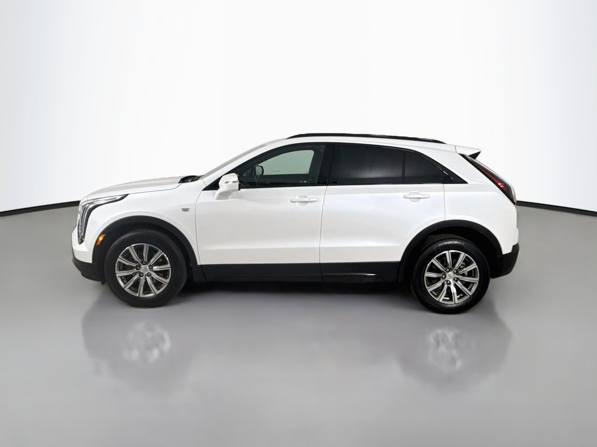 Certified 2023 Cadillac XT4 Sport w/ Sun And Sound Package AWD/4WD image 4