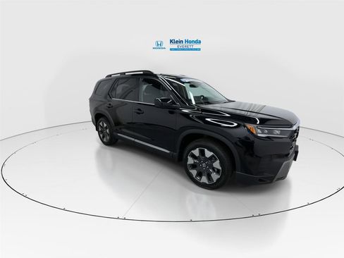 New 2026 Honda Pilot Touring image 4