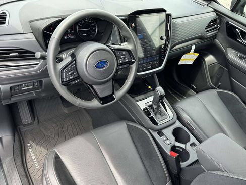 Certified 2025 Subaru Forester Touring AWD/4WD image 10